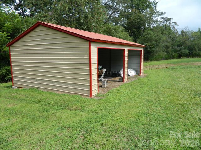 3944 Hollywood Ridge Road NE, Lenoir, NC 28645