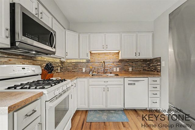 941 Greenwood Street, Middleville, MI 49333