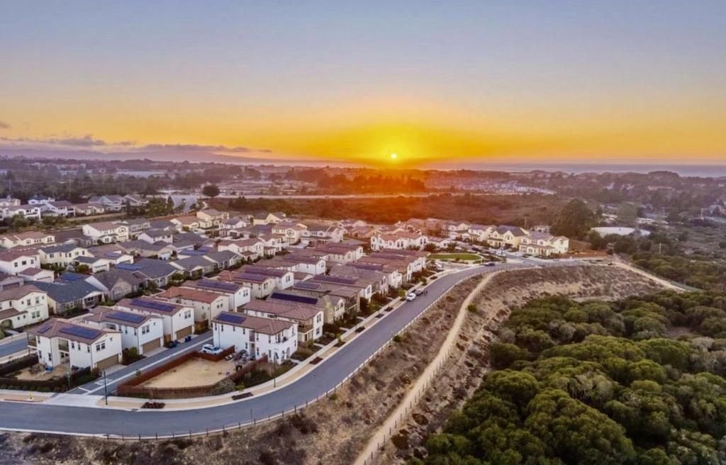 Image 23 of property listing at 2989 Denali Drive, Marina, CA 93933