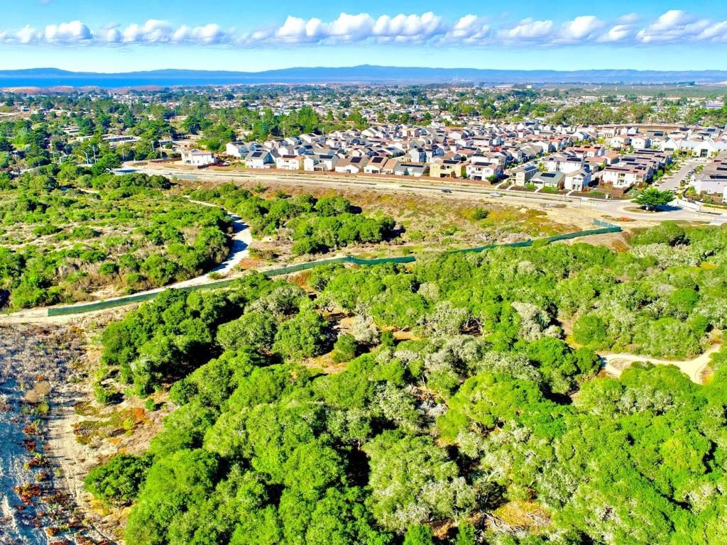 Image 24 of property listing at 2989 Denali Drive, Marina, CA 93933