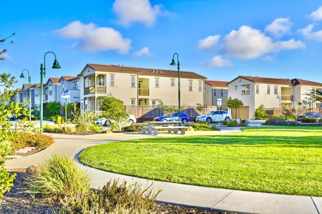 Image 25 of property listing at 2989 Denali Drive, Marina, CA 93933