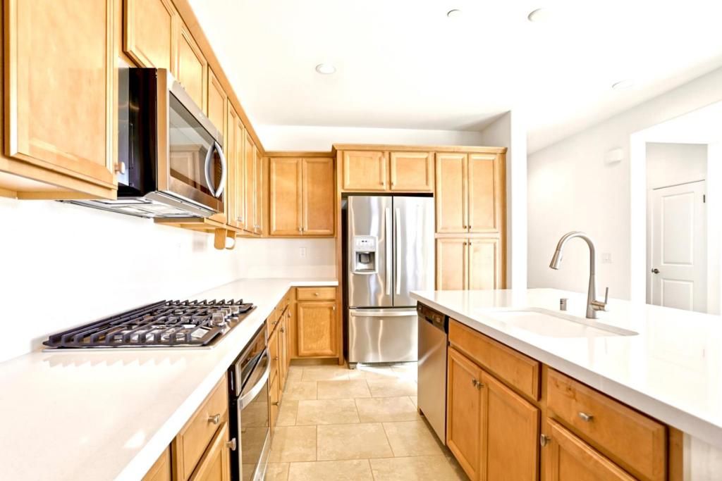 Image 8 of property listing at 2989 Denali Drive, Marina, CA 93933