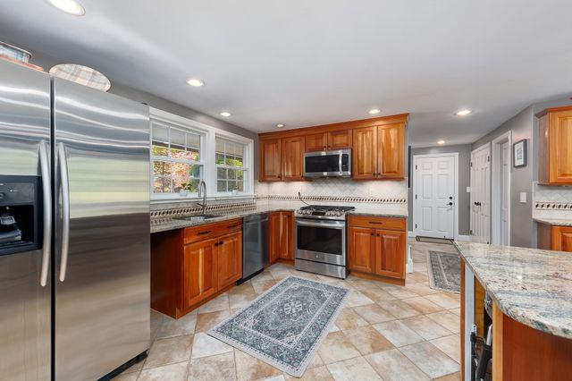 6 Trask Rd, Boxford, MA 01921