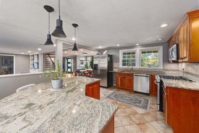 6 Trask Rd, Boxford, MA 01921