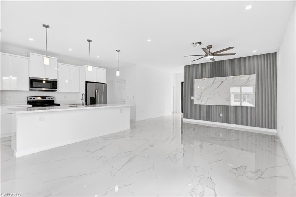 4109 17th ST SW, LEHIGH ACRES, FL 33976 — photo 4