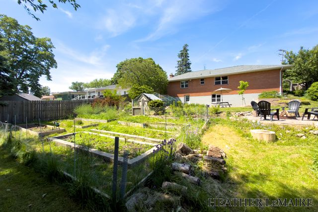 3706 Navaho Street SW, Grandville, MI 49418