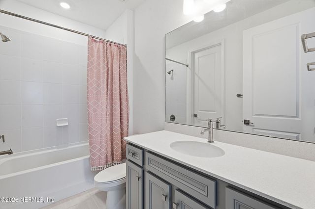 942 ROOSTER HOLLOW Way, Middleburg, FL 32068