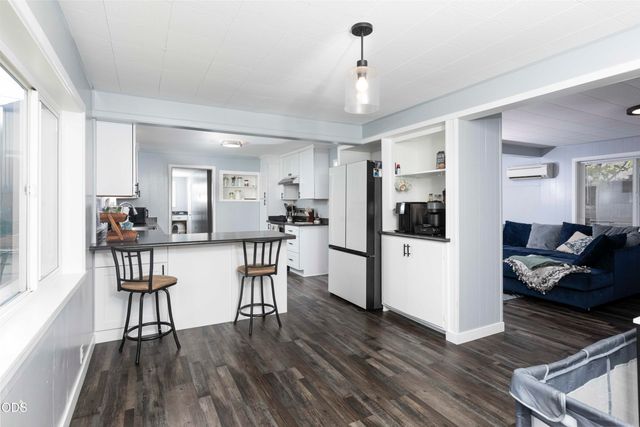 711 SW H Street, Grants Pass, OR 97526