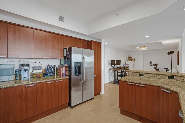 14951 Royal Oaks Lane 803, North Miami, FL 33181