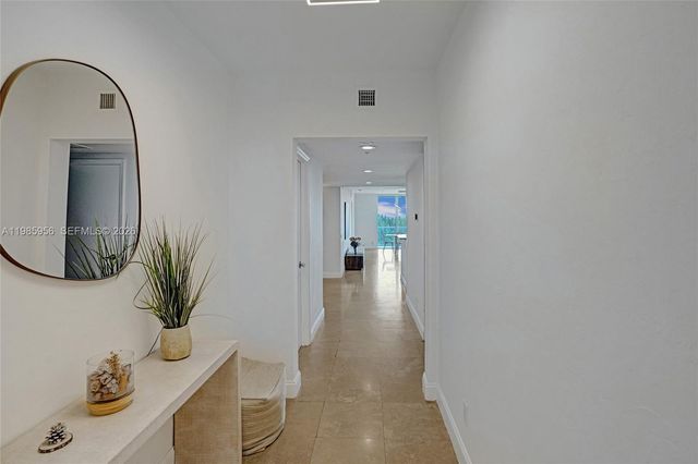 14951 Royal Oaks Lane 803, North Miami, FL 33181
