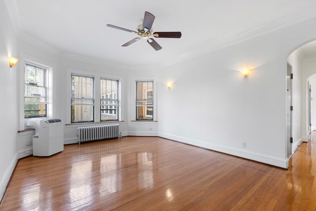 816 Mulford Street 2R, Evanston, IL 60202