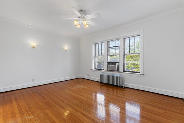 816 Mulford Street 2R, Evanston, IL 60202