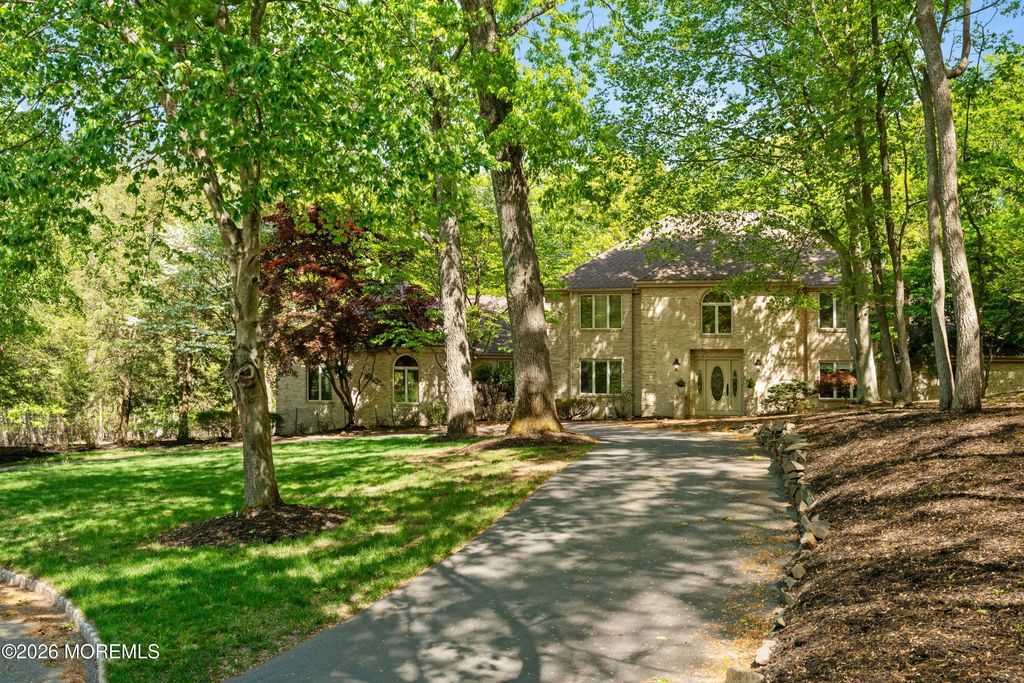 12 Country Club Lane, Marlboro, NJ 07746