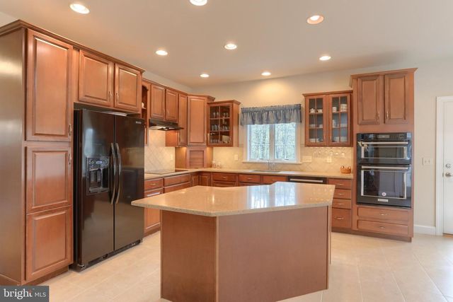 20 VALLEY VIEW DR, Lebanon, PA 17042