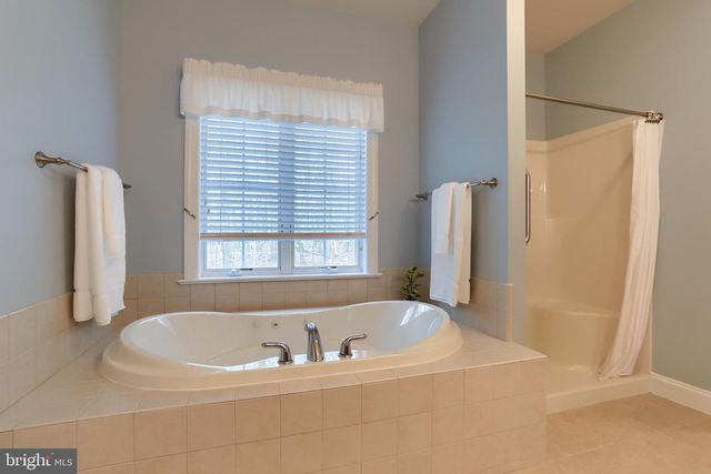 20 VALLEY VIEW DR, Lebanon, PA 17042