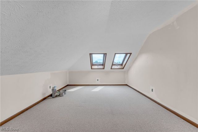 120 Ambleside Way, Amherst, OH 44001