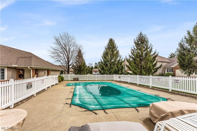 120 Ambleside Way, Amherst, OH 44001