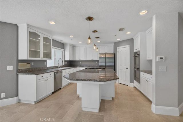 6220 Century Hill, Riverside, CA 92506