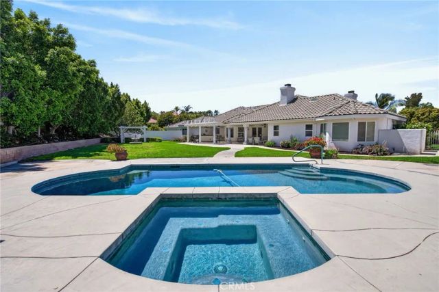 6220 Century Hill, Riverside, CA 92506