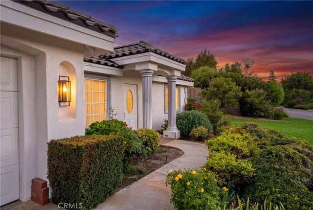 6220 Century Hill, Riverside, CA 92506