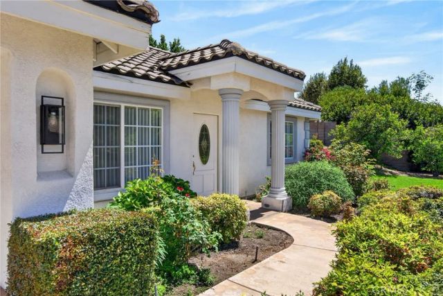 6220 Century Hill, Riverside, CA 92506