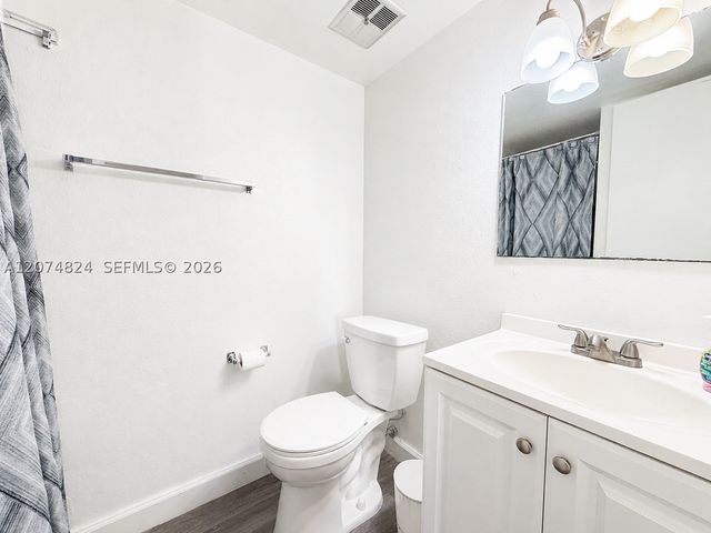 4855 NW 7th St 410-6, Miami, FL 33126