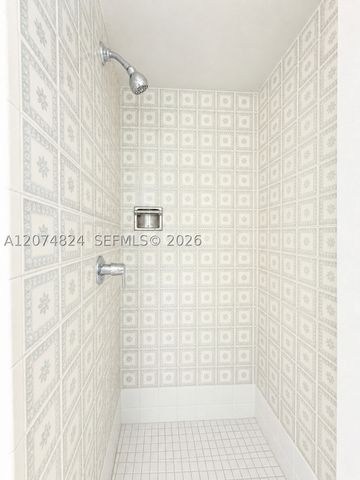 4855 NW 7th St 410-6, Miami, FL 33126