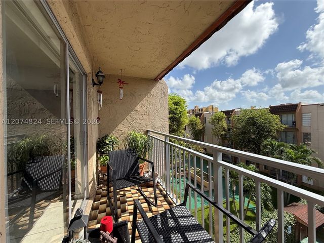 4855 NW 7th St 410-6, Miami, FL 33126