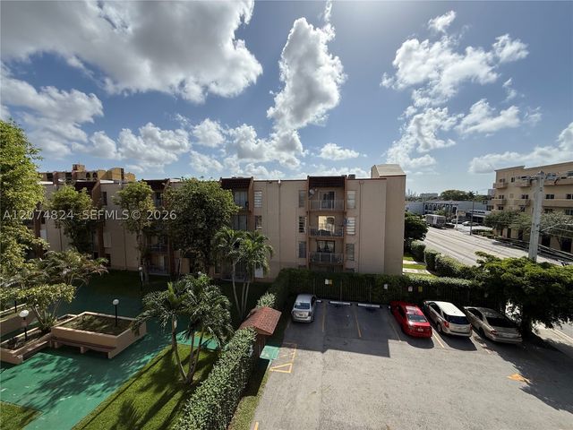 4855 NW 7th St 410-6, Miami, FL 33126