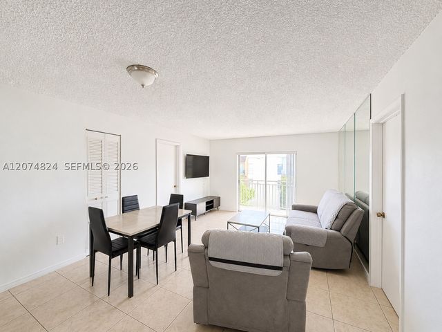 4855 NW 7th St 410-6, Miami, FL 33126