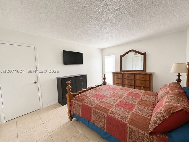 4855 NW 7th St 410-6, Miami, FL 33126