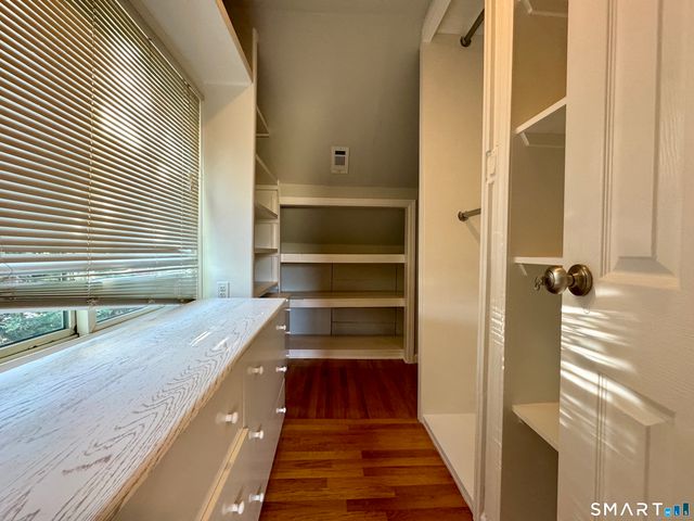 415 Savoy Street, Bridgeport, CT 06606