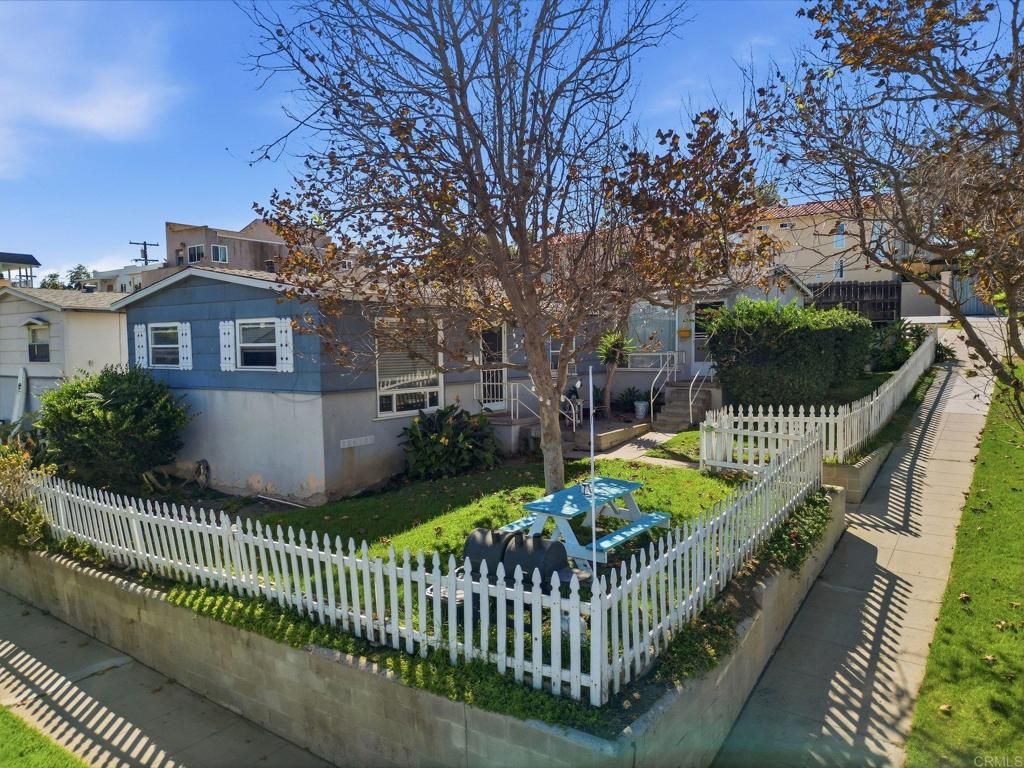 303 305 W F Street, Encinitas, CA 92024 — photo 2