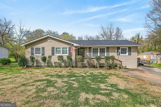 317 Garden Avenue SE, Lindale, GA 30147