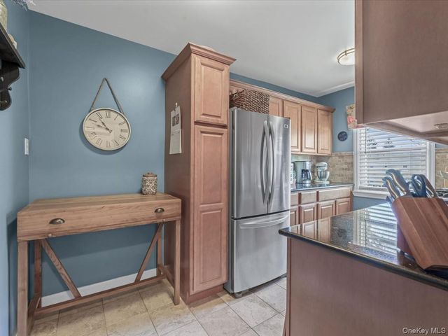 71-42 Little Neck Parkway 153B, Floral Park, NY 11004