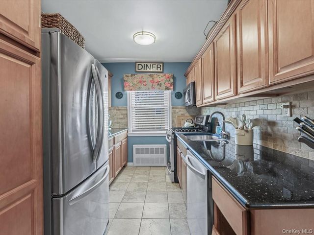 71-42 Little Neck Parkway 153B, Floral Park, NY 11004