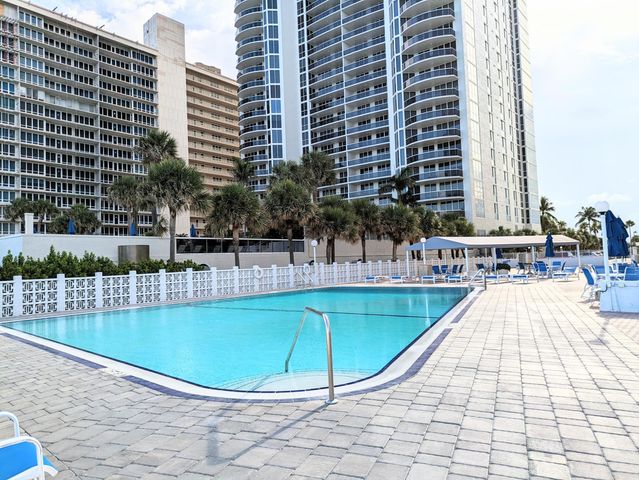 4250 GALT OCEAN Drive 11J, Fort Lauderdale, FL 33308
