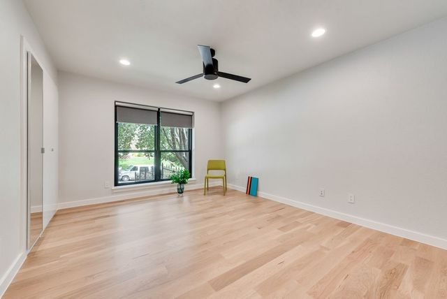 500 Del Rio Court, Irving, TX 75062