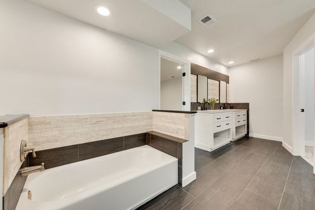 500 Del Rio Court, Irving, TX 75062