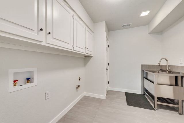 500 Del Rio Court, Irving, TX 75062
