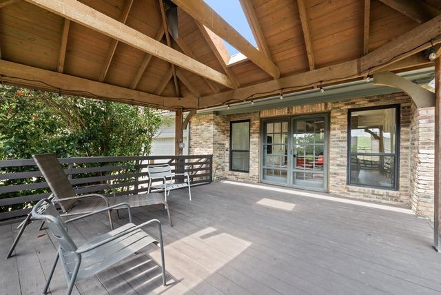 500 Del Rio Court, Irving, TX 75062