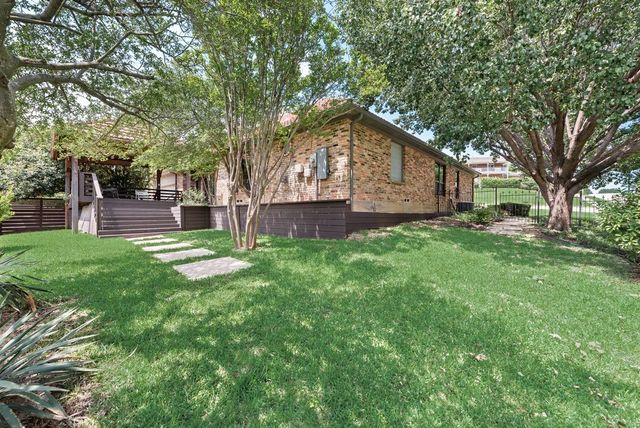 500 Del Rio Court, Irving, TX 75062