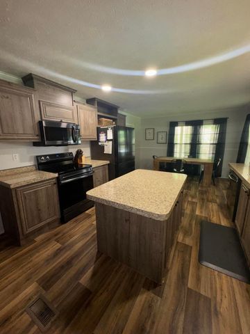 817 Green Pond Road, Soddy Daisy, TN 37379