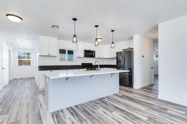 4923 E PALM Lane, Phoenix, AZ 85008