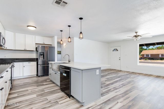 4923 E PALM Lane, Phoenix, AZ 85008