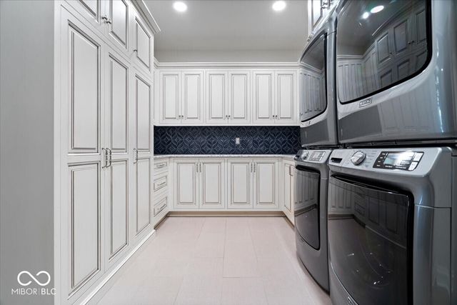 2035 Saint Andrews Circle, Carmel, IN 46032