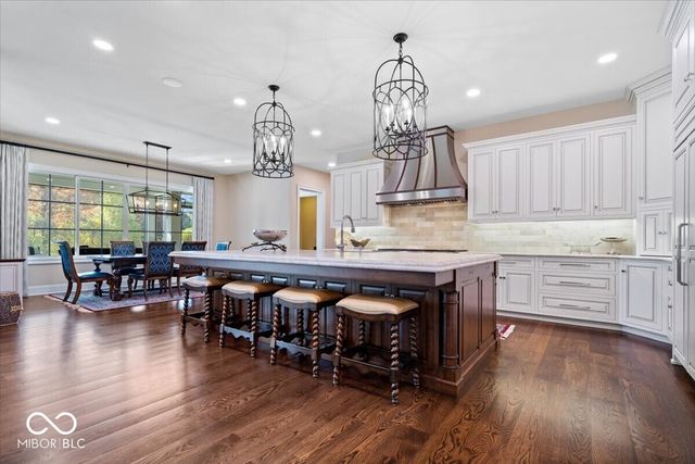 2035 Saint Andrews Circle, Carmel, IN 46032