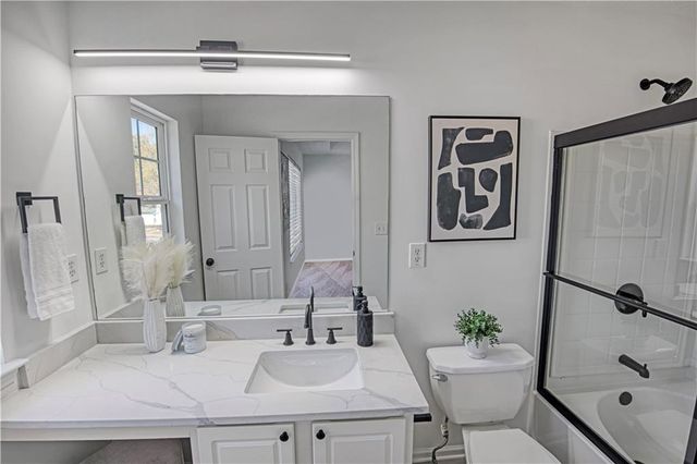 4770 Highpoint Way, Atlanta, GA 30349