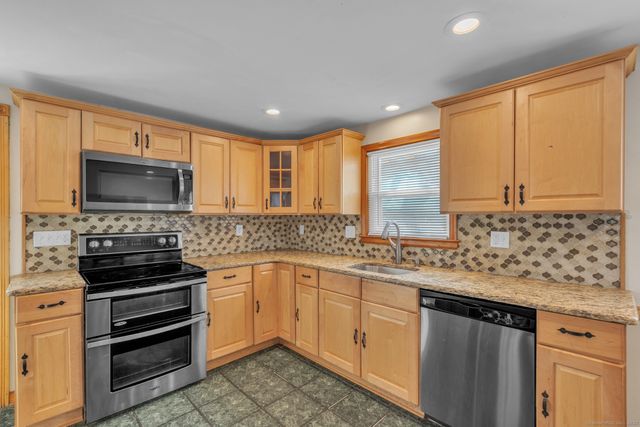 103 Wood Drive, East Hartford, CT 06108