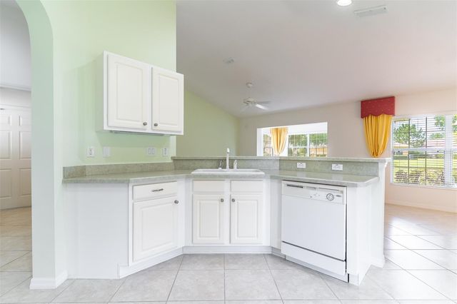 8722 SW 83RD LOOP, Ocala, FL 34481